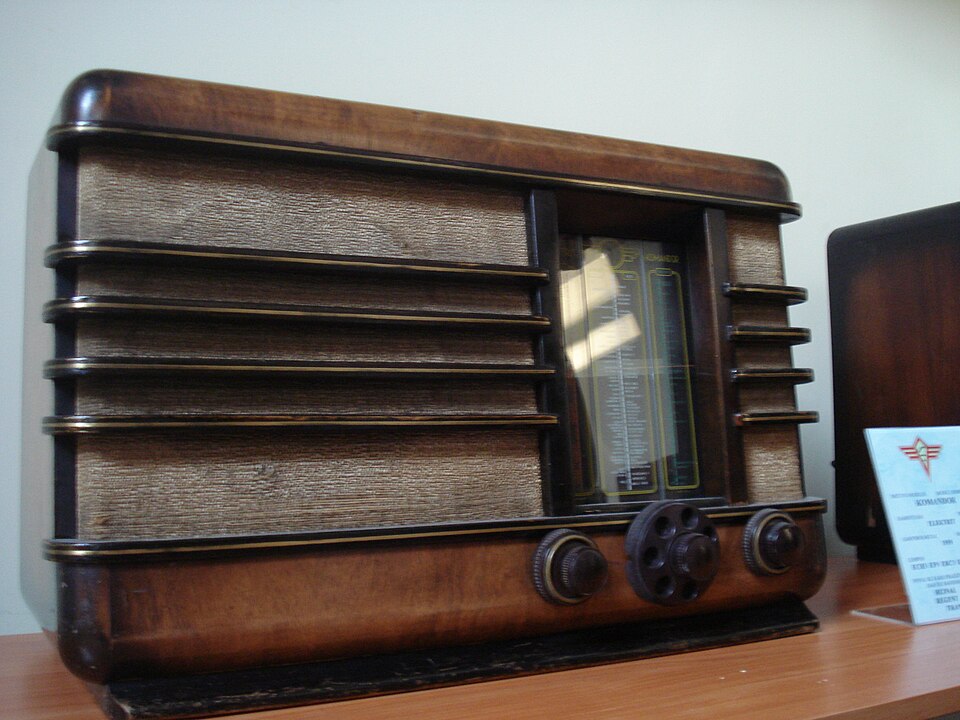 Plik:Elektrit Komandor 03.jpg